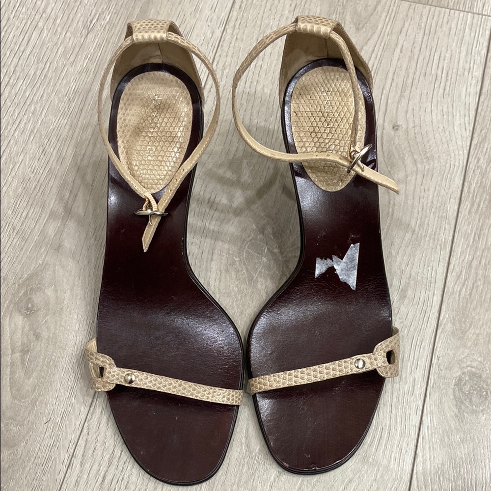 Ann Taylor Tan Heels Minimalist Design